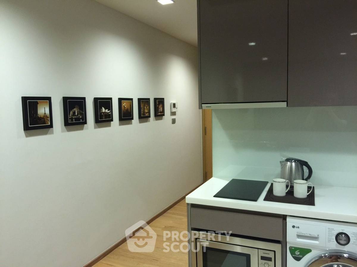 รูป คอนโด 2-ห้องนอน ที่ ไฮด์ สุขุมวิท 13 คอนโดมิเนี่ยม ใกล้ BTS นานา (ID 1024216) - รูปที่ 9/12