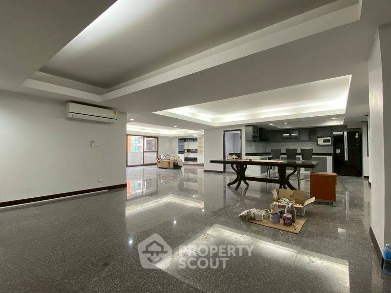 picture 4-BR Condo at Royal Castle Sukhumvit near BTS Phrom Phong (ID 886675) - 1/25