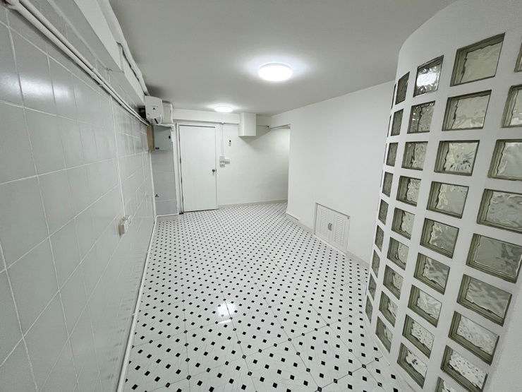 picture For Rent: Newly renovated shophouse, Convenient Location, 5mins walk to UTCC university - 5/10
