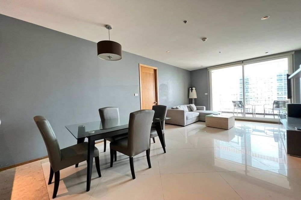 picture For Rent ! high floor31++, North Facing, High ceiling!🔥 Code C20221201684.....The Empire Place, 1 bed, 1 bath, furnished, ready to move in 📣📣 - 3/9