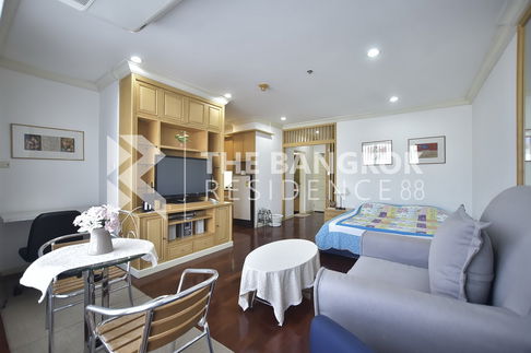 🛋 Large,Fully Furnished Unit  President Place near BTS Chit lom