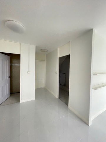 รูป ให้เช่า บ้านเดี่ยว 2 ชั้น ซอยลาดพร้าว 107 บางกะปิ ใกล้เดอะมอลล์บางกะปิ ปากซอย รพ. เวชธานี RBAC  อยู่อาศัย หรือเป็นสำนักงาน จดบริษัทได้ - รูปที่ 8/24