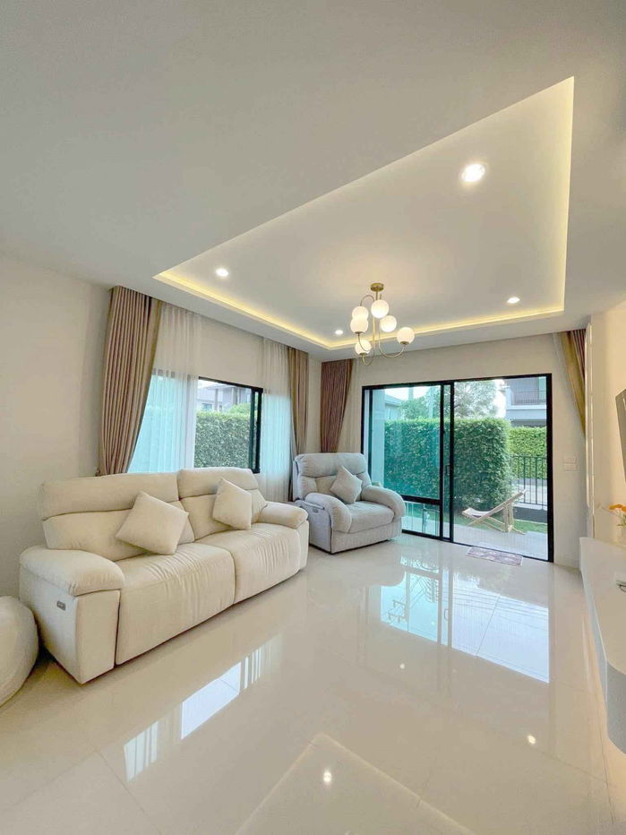 picture Two-story detached house for rent, corner unit, Saransiri Village, Rangsit - 2/23