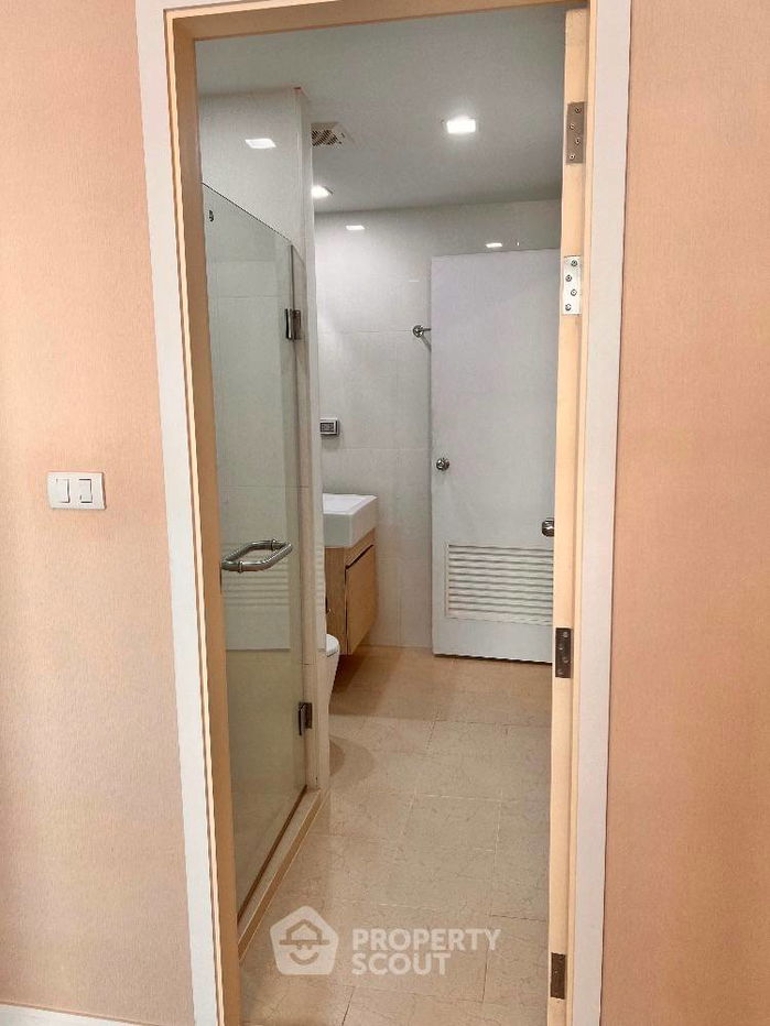 picture 1-BR Condo at Metroluxe Rama 4 near BTS Ekkamai (ID 1528770) - 19/21
