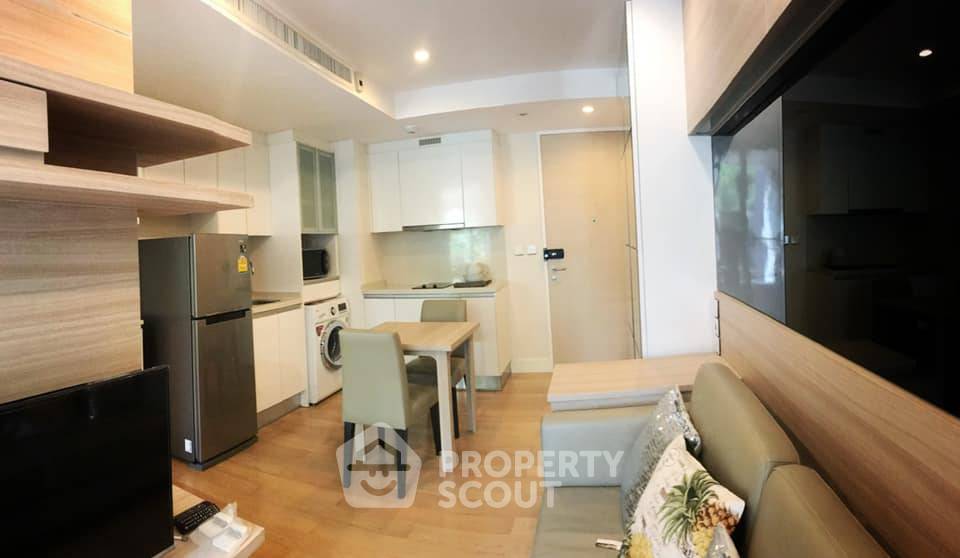 picture 1-BR Condo at Collezio Sathorn-Pipat near BTS Chong Nonsi (ID 621458) - 1/12