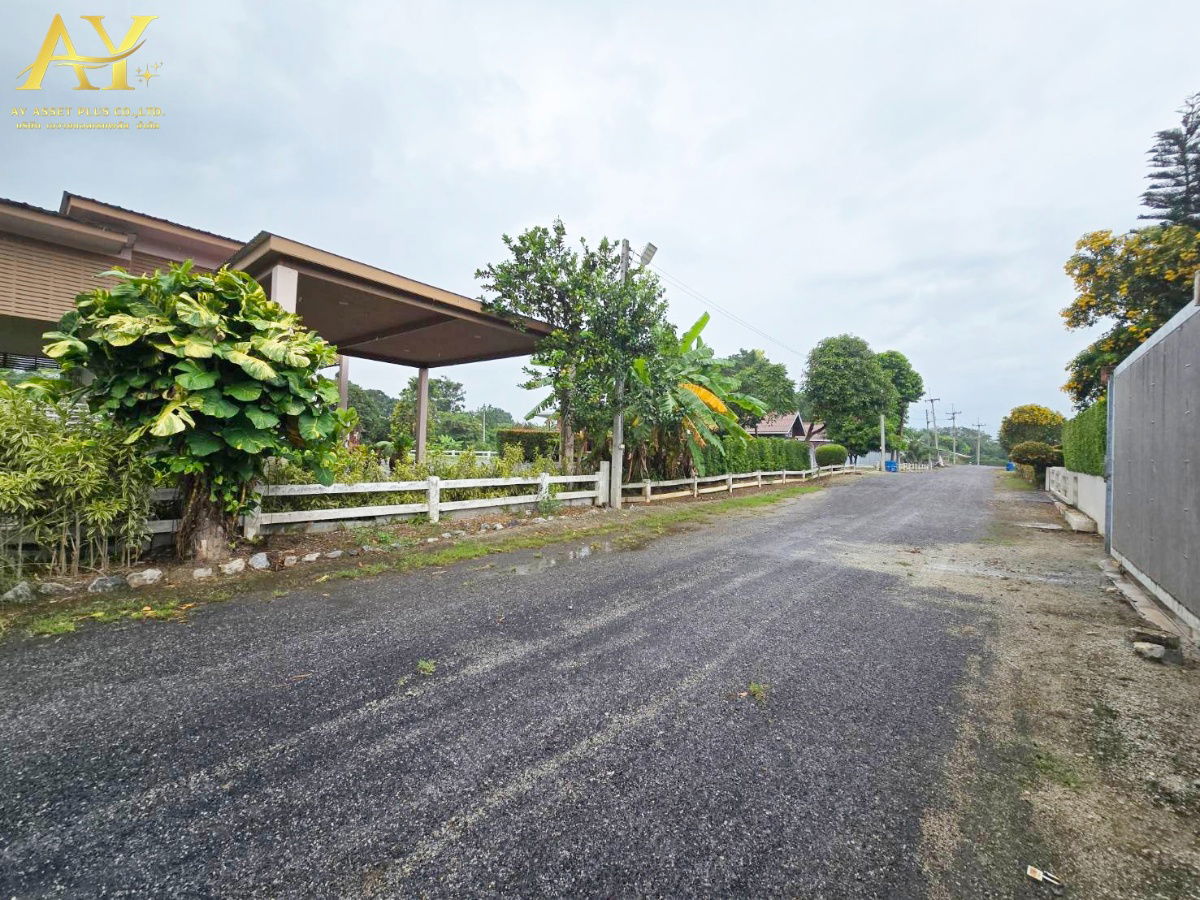 รูป ขายด่วน! บ้านพักตากอากาศ พร้อมที่ดิน ขนาด 566.2ตรว. โครงการ Pak Chong Scenery  ต.ขนงพระ อ.ปากช่อง จ.นครราชสีมา เพียง12.5MB. - รูปที่ 5/40