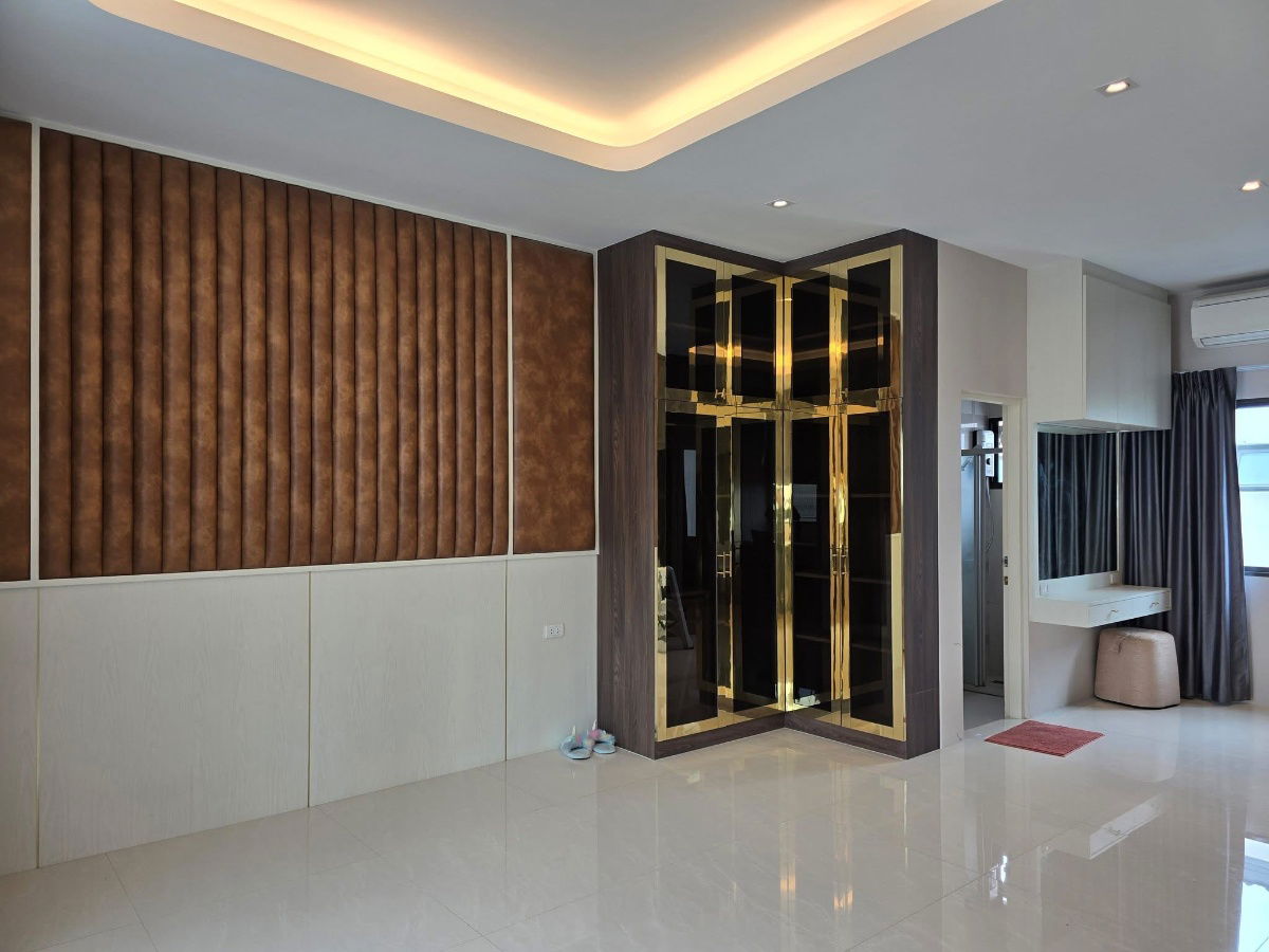 picture #R6400 🎉 160968 Home Office for rent  DISTRICT EKKAMAI-RAMINTRA  - 10/11