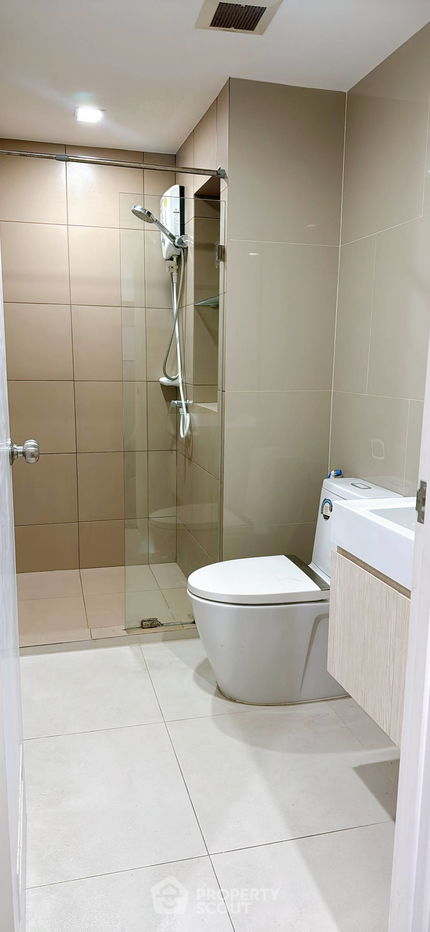 picture 1-BR Condo at Rich Park @ Triple Station near ARL Hua Mak (ID 2294496) - 3/6