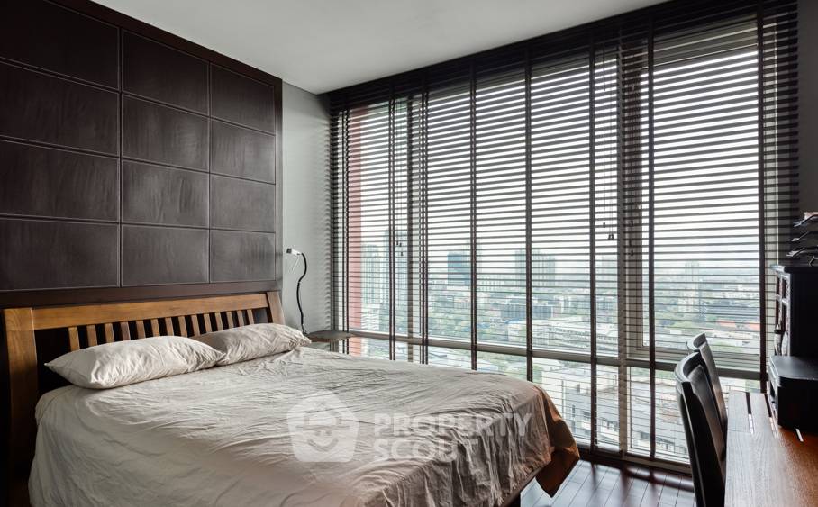 picture 3-BR Condo at Fullerton Sukhumvit near BTS Ekkamai (ID 772351) - 4/26