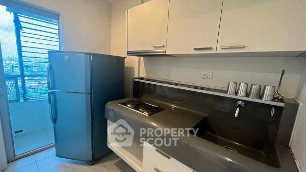 picture 1-BR Condo at Q House Sathorn near BTS Krung Thon Buri (ID 1898952) - 6/12