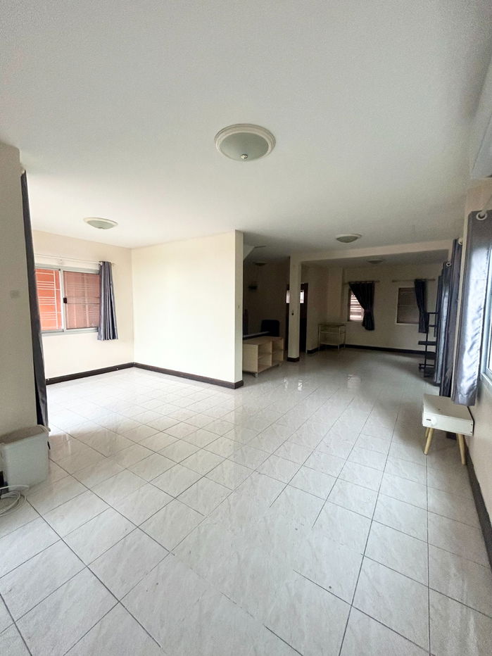 picture Now available for rent! House for rent in Thailand, Fha Piyaram, Lam Luk Ka, Klong 6 (Phase 7) 🛌 3 Bedrooms 🚻 2 Bathrooms ❄️ 3 Air Conditioners - 9/9
