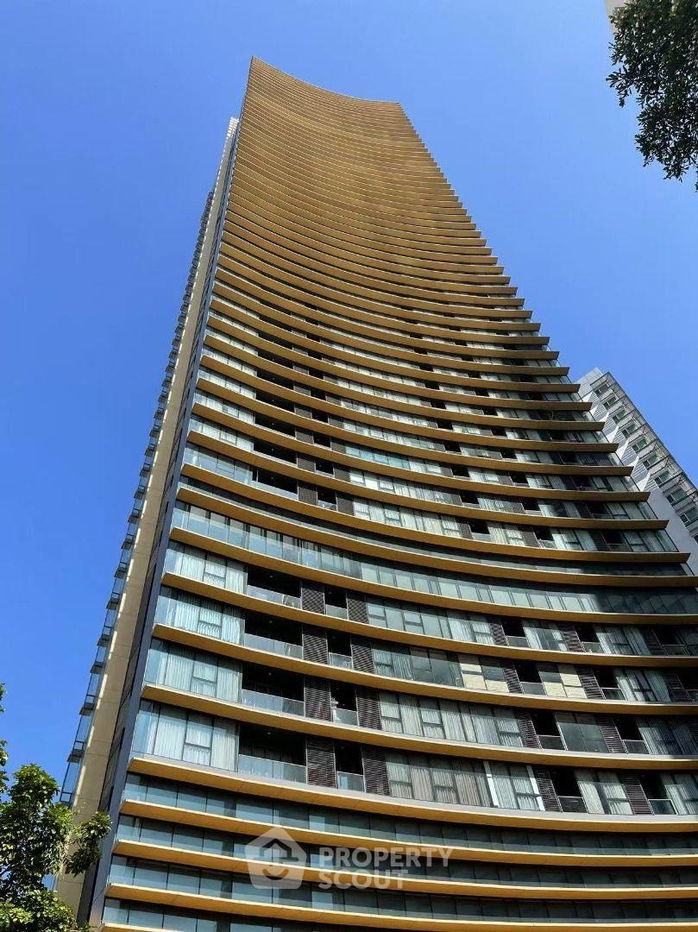 picture 2-BR Condo at The Lumpini 24 near BTS Phrom Phong (ID 1895455) - 12/17