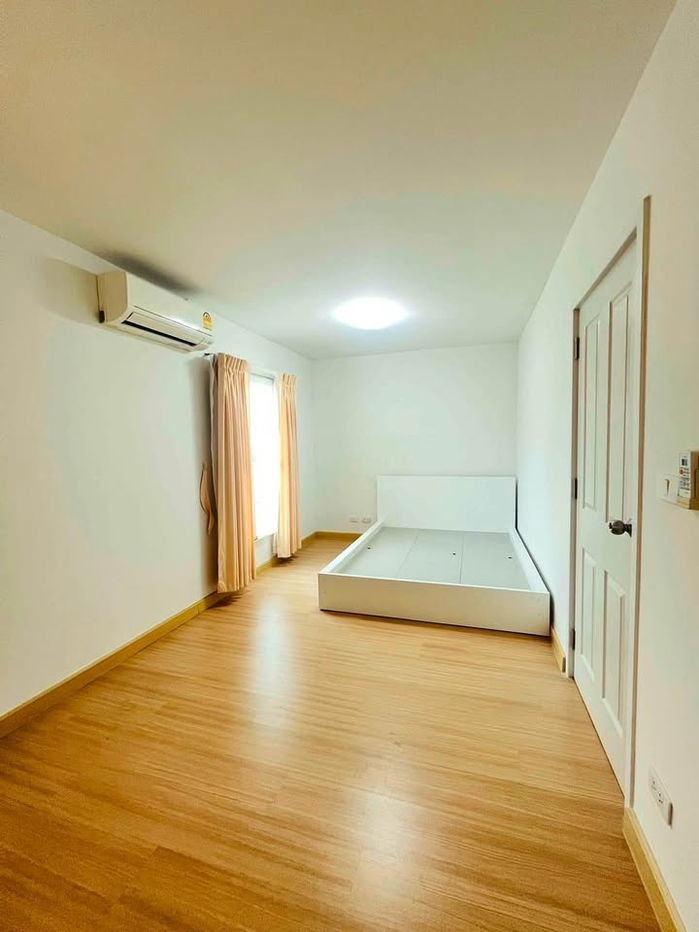 picture Townhouse for rent, Pruksa Ville Village, Ramkhamhaeng 50, with air conditioning and furniture, ready to move in - 12/16