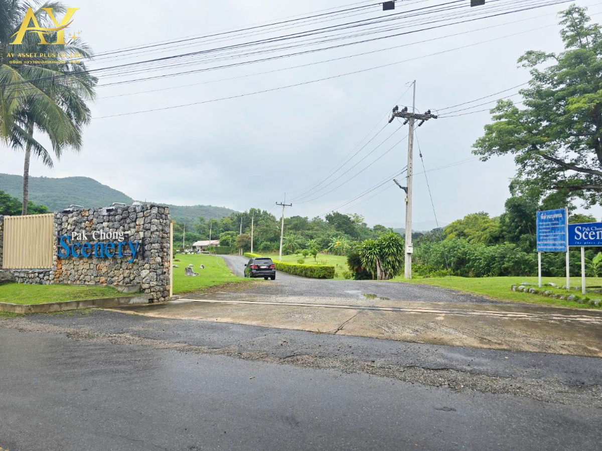 รูป ขายด่วน! บ้านพักตากอากาศ พร้อมที่ดิน ขนาด 566.2ตรว. โครงการ Pak Chong Scenery  ต.ขนงพระ อ.ปากช่อง จ.นครราชสีมา เพียง12.5MB. - รูปที่ 2/40