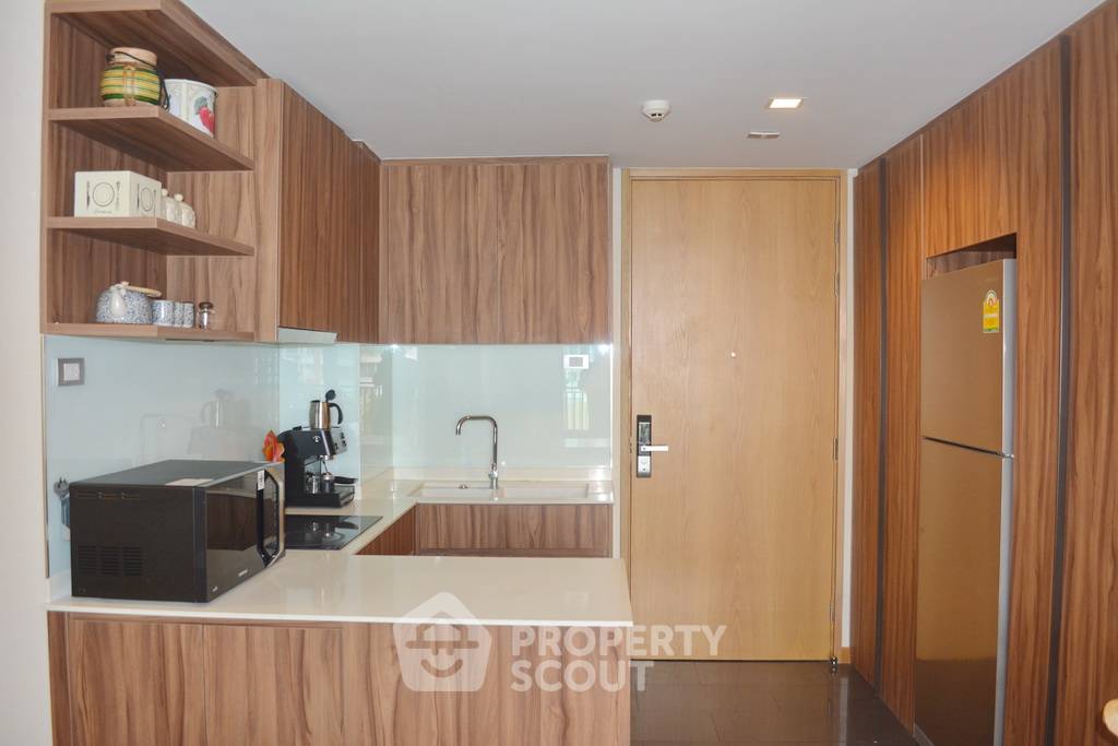 picture 2-BR Condo at Via 31 near MRT Sukhumvit (ID 513260) - 2/8