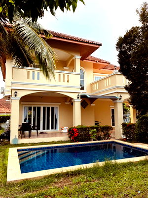 Houses for rent Chonburi : For rent: Vintage detached house, newly renovated, with swimming pool *in the heart of Pattaya, near the beach*