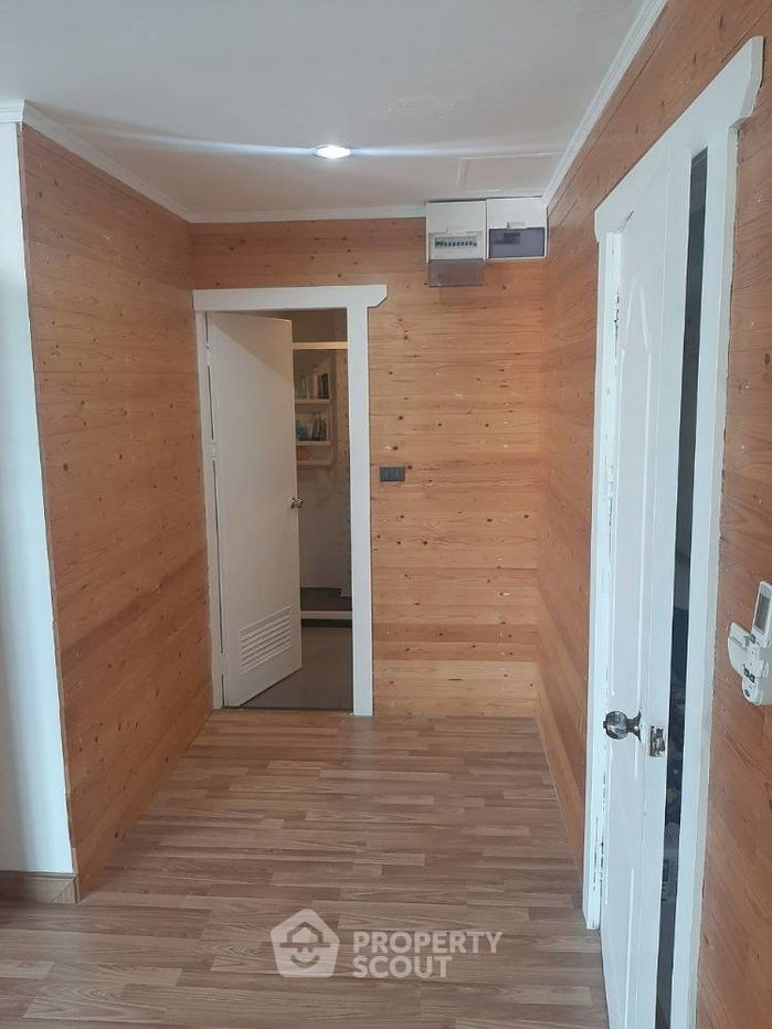 picture 1-BR Condo at Regent Home 10 Chaengwattana in Anusawari (ID 847678) - 2/10