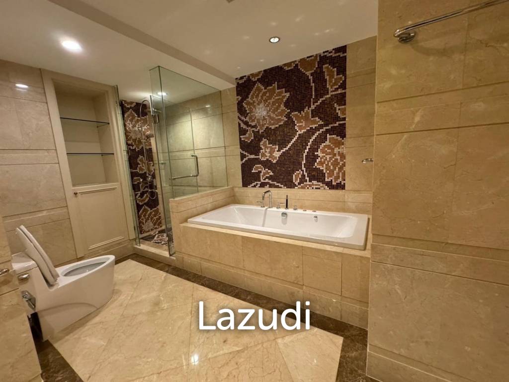 รูป 4 Bedroom 4 bathroon Condo 440 Sqm. at  Sathorn Gardens - รูปที่ 12/23