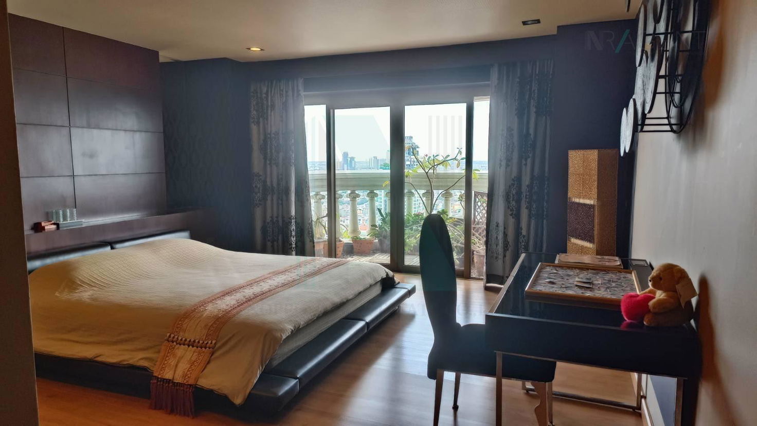 picture For Rent Condo STATE TOWER Building 1, Floor 39,1 bed room, Room size 68 sqm - 2/8