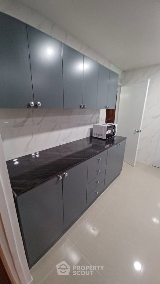 picture 3-BR Condo at President Park Condominium near MRT Queen Sirikit National Convention Centre (ID 1464732) - 2/5