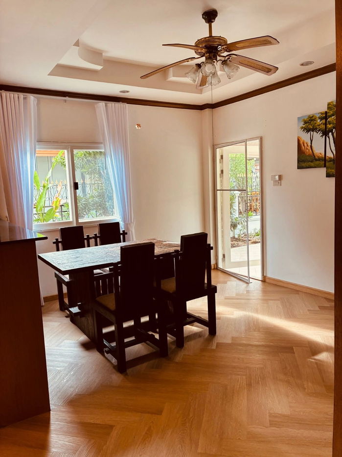 รูป บ้านเดี่ยววินเทจ รีโนเวทใหม่ พร้อมสระว่ายน้ำ *พัทยา* - รูปที่ 3/7