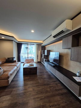 For sell condominium 2 bedroom sukhumvit location with baclony fully furnished
