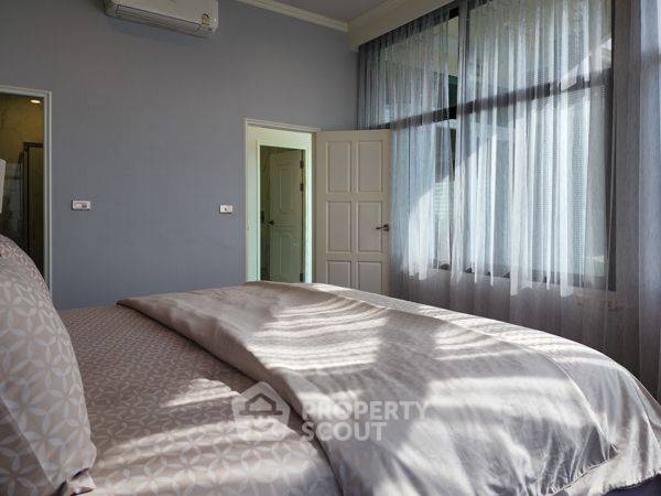 picture 2-BR Condo at Thew River Place Condominium near MRT Sirindhorn (ID 2006241) - 11/18