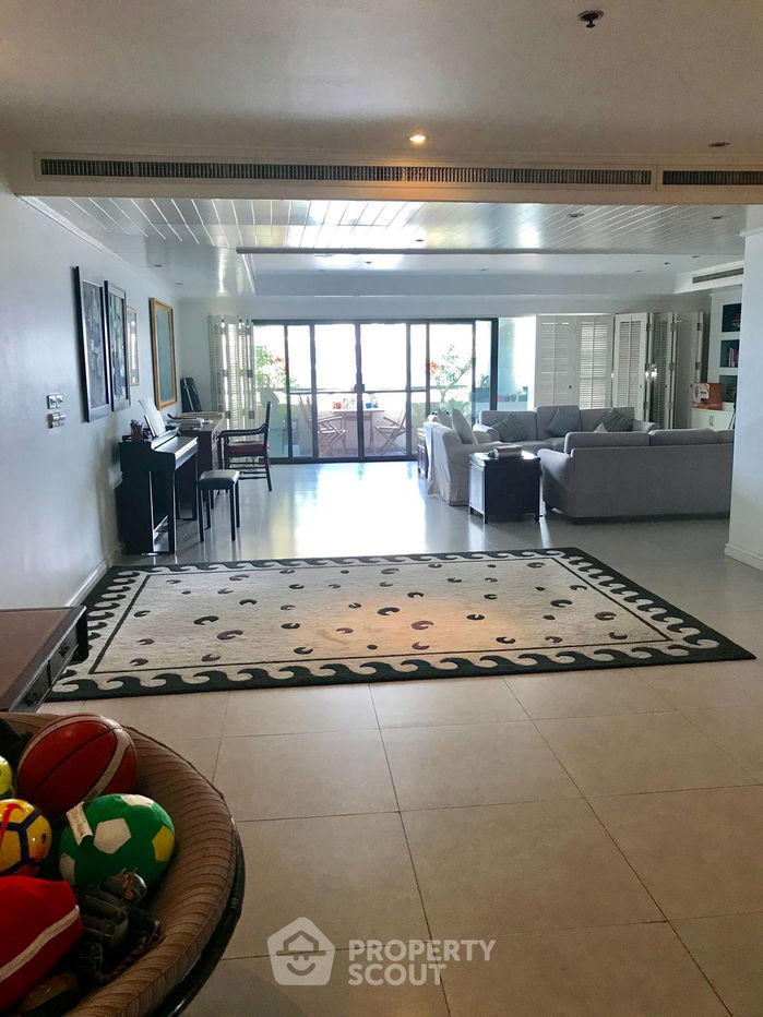 picture 3-BR Condo at Kallista Mansion near ARL Makkasan (ID 2309323) - 3/10