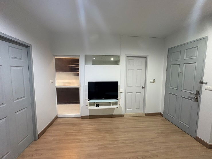 picture Condo for Rent: Life @ Ratchada-Huai Khwang - 5/17
