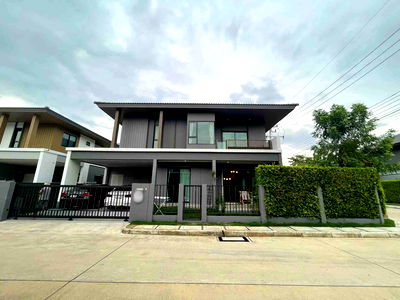 Houses for rent : Two-story detached house for rent, corner unit, Saransiri Village, Rangsit