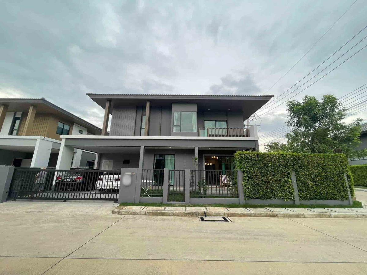picture Two-story detached house for rent, corner unit, Saransiri Village, Rangsit - 1/23
