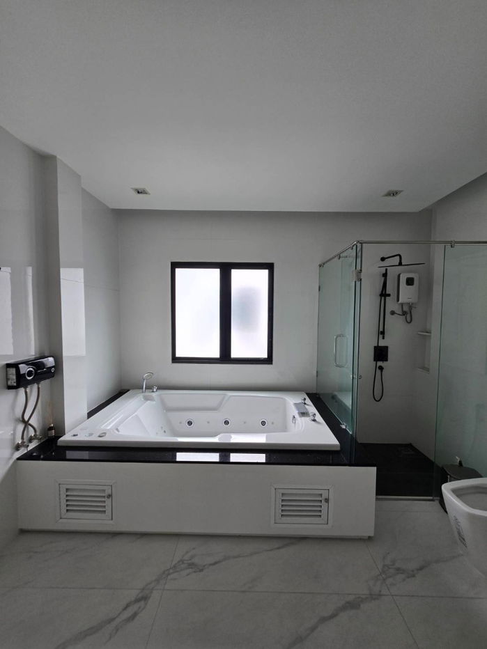 picture  Single house for sale, good location!! Setthasiri Srinakarin - Rama 9 - 4/9