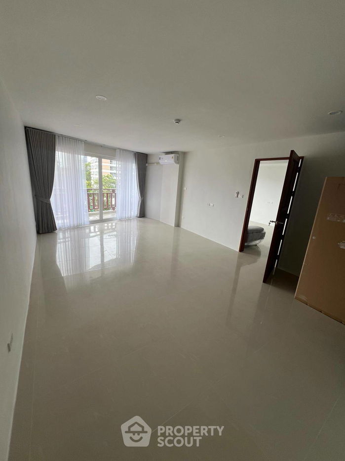 picture 3-BR Condo at Royal Hill Resort Condominium close to Pattaya South (ID 2310390) - 17/20