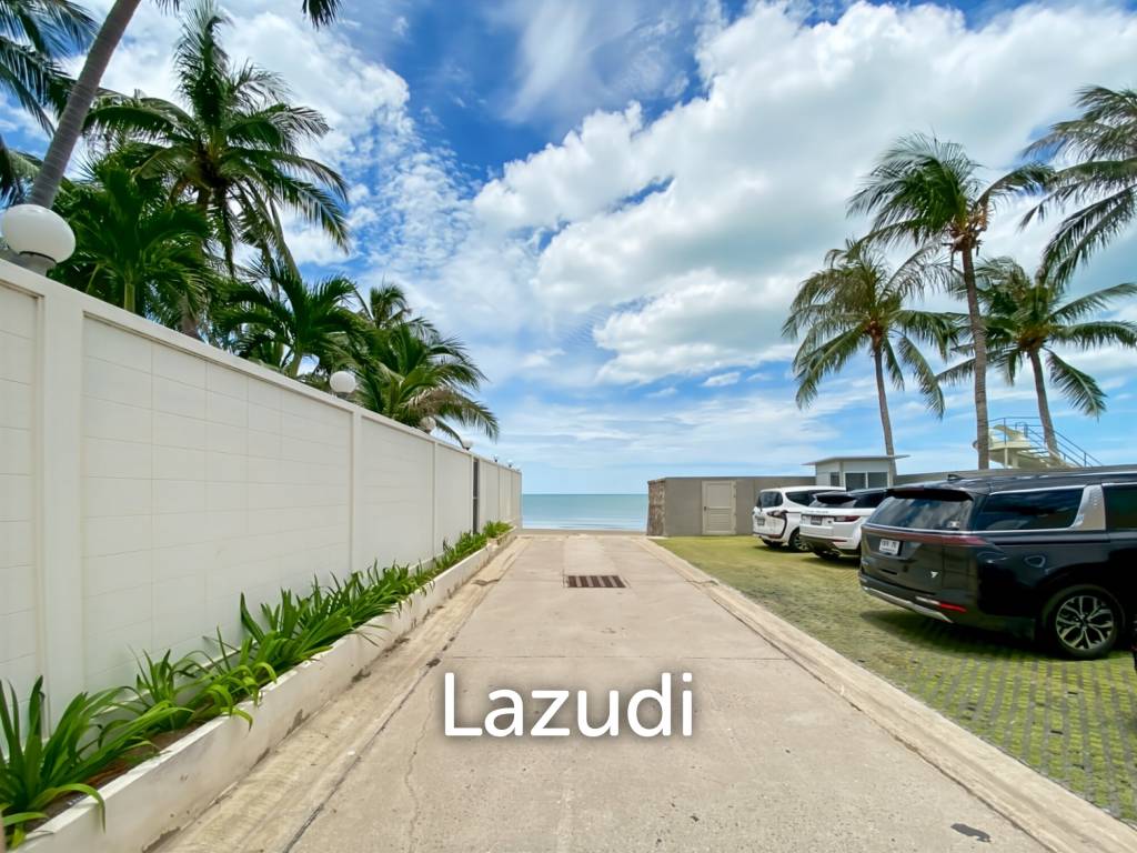 picture 4 Bedroom House Only A Few Steps To The Beach - 1/32