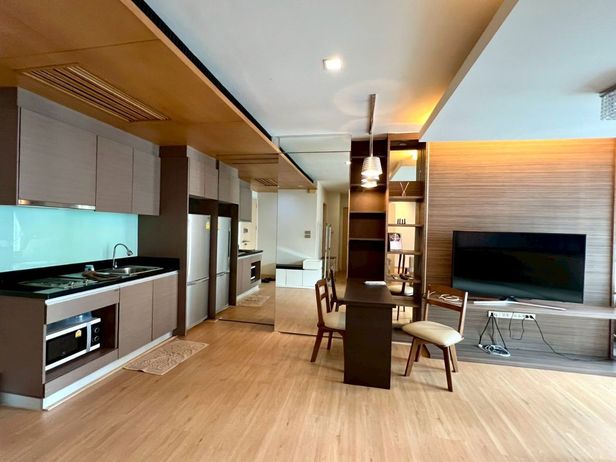 picture 2-BR Condo at Issara @ 42 Sukhumvit Condominium near BTS Ekkamai - 4/15