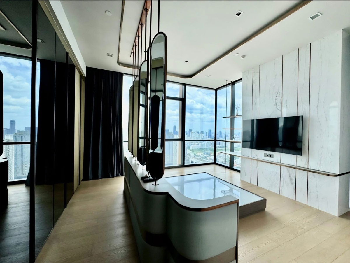 picture ❖ Rare unit ❖ 35+ floor, 253.00 sq.m., 3 bedrooms | Condo near J Avenue Thonglor 2 min, BTS Thonglor 5 min, Donki Mall 7 min - 15/17