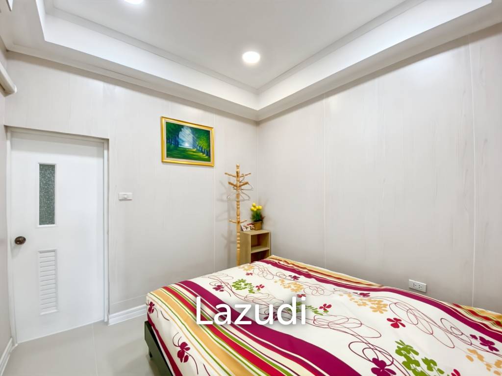 picture 4 Bedroom House Only A Few Steps To The Beach - 24/32