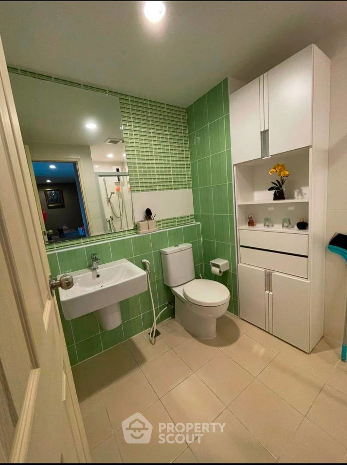 picture 2-BR Condo at Hallmark Ngam Wong Wan near MRT Ministry of Public Health (ID 1991449) - 12/14