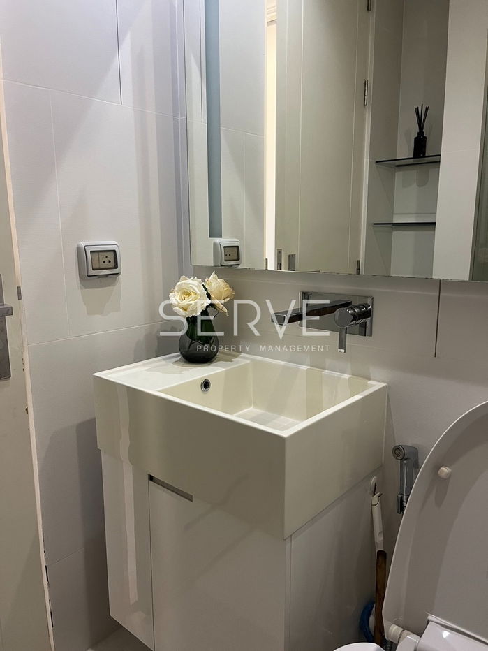 picture 2 Beds with Bathtub 116 sq.m. High Fl. 15+ Good Location Next to BTS Surasak 50 m. at The Bangkok Sathorn Condo  / For Rent - 8/9