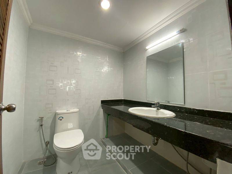 picture 4-BR Condo at Royal Castle Sukhumvit near BTS Phrom Phong (ID 886675) - 19/25
