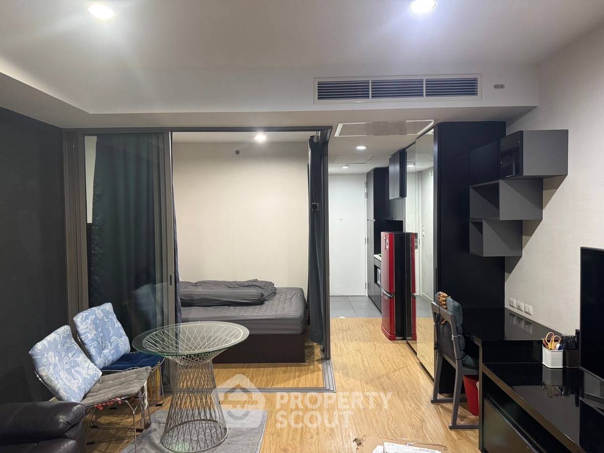 picture 1-BR Condo at Siamese Surawong near MRT Sam Yan (ID 2294513) - 1/17