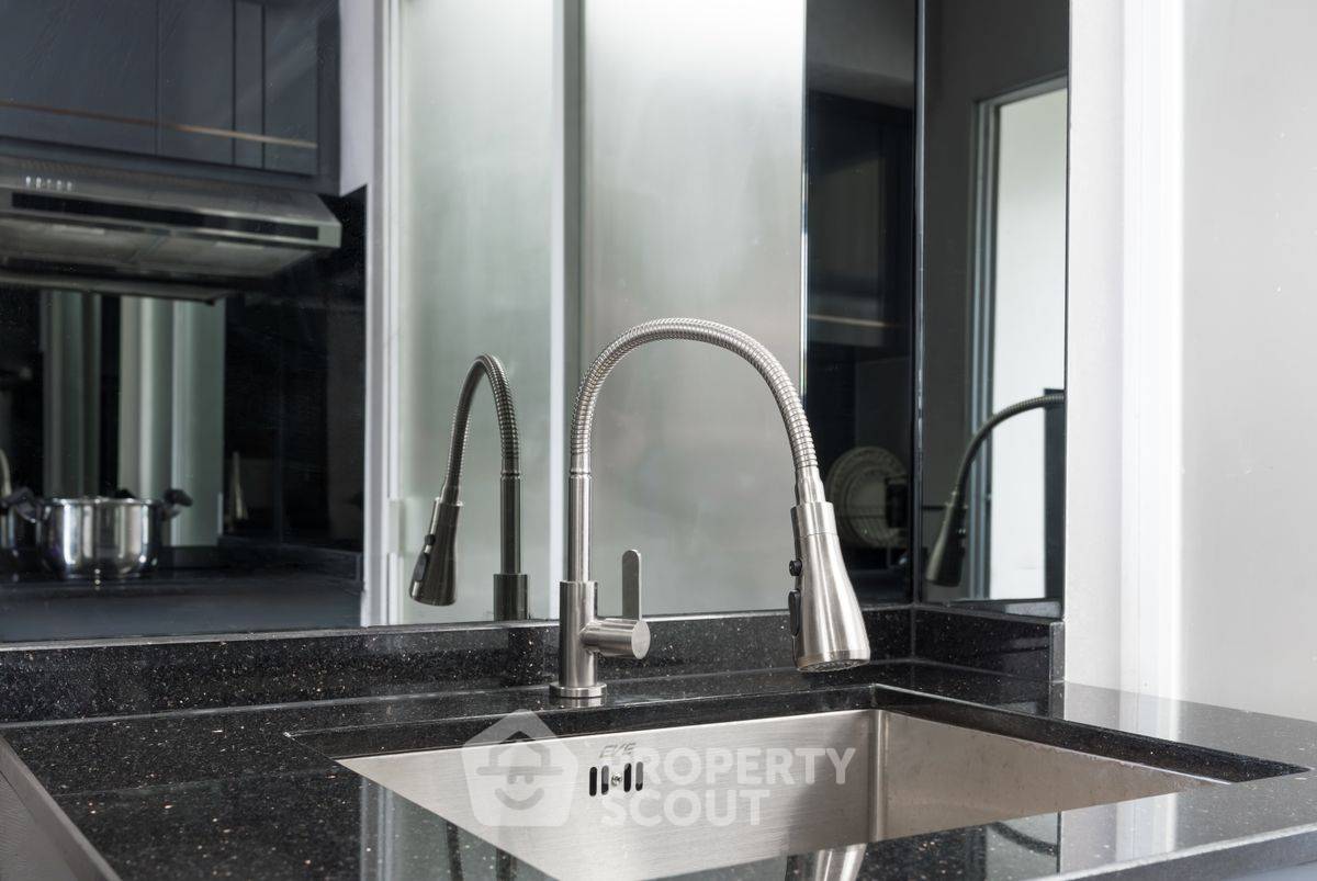 picture 1-BR Condo at Lumpini Place Rama 9–Ratchada near MRT Phra Ram 9 (ID 2308502) - 23/32
