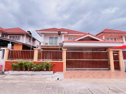Large Renovated Detached House for Sale – Tawee Thong 3, Phetkasem 69