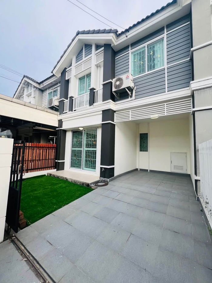 picture Townhouse for rent, Pruksa Ville Village, Ramkhamhaeng 50, with air conditioning and furniture, ready to move in - 1/16