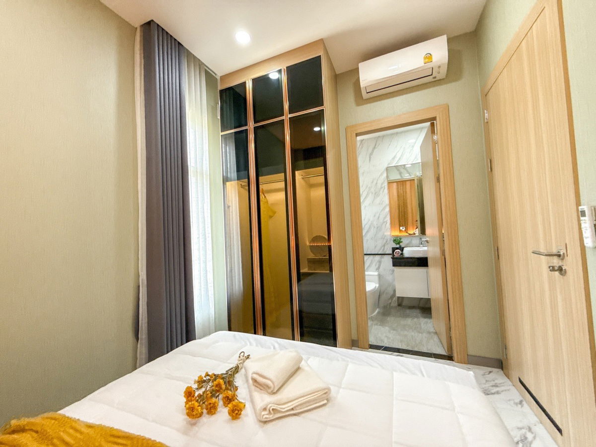 picture Modern 5 BR Luxury Pool Villa near Mabprachan Lake | Pattaya - 38/44