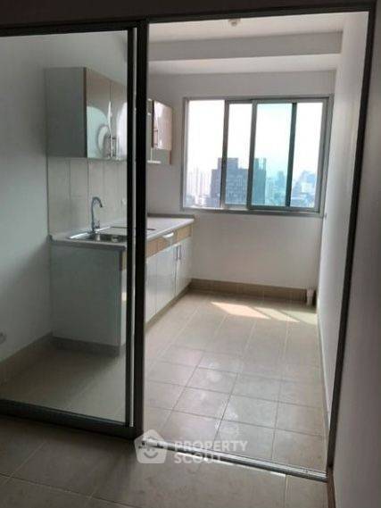 picture 1-BR Condo at Supalai Park Ekamai - Thonglor near ARL Ramkhamhaeng (ID 869253) - 2/5