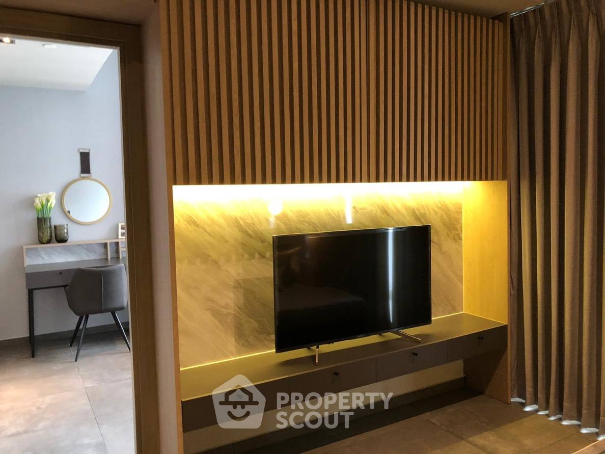 picture 1-BR Condo at The Lofts Asoke near MRT Phetchaburi (ID 888801) - 9/13