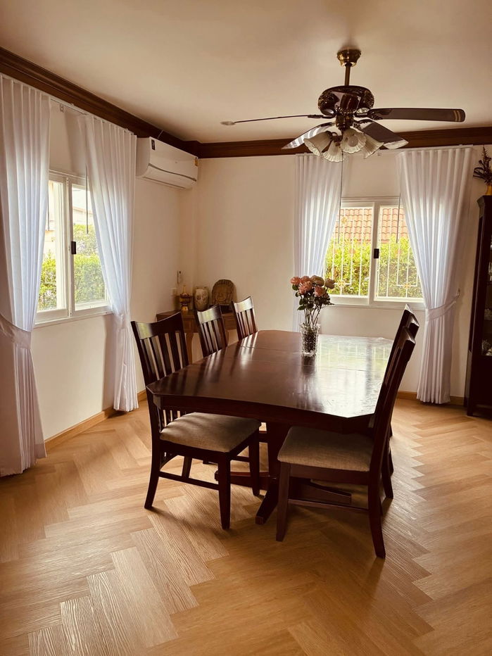 รูป บ้านเดี่ยววินเทจ รีโนเวทใหม่ พร้อมสระว่ายน้ำ *พัทยา* - รูปที่ 4/7
