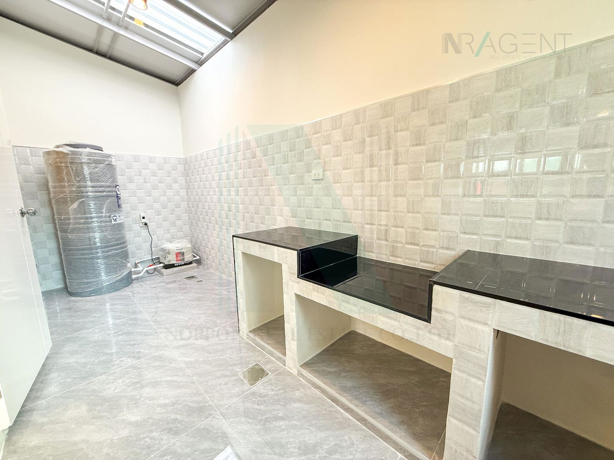 picture For Sell Town house GUSTO THANAMNON - RAMA 5 2-story 4 bedroom 3 bathroom - 6/8