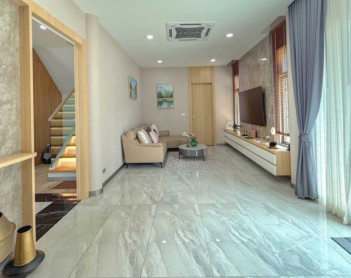 picture Modern 5 BR Luxury Pool Villa near Mabprachan Lake | Pattaya - 41/44
